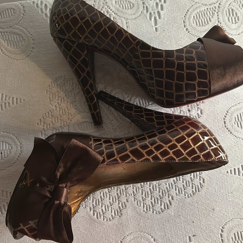 Paris Hilton high heels woman’s Shoes Size 9. - Picture 5 of 7